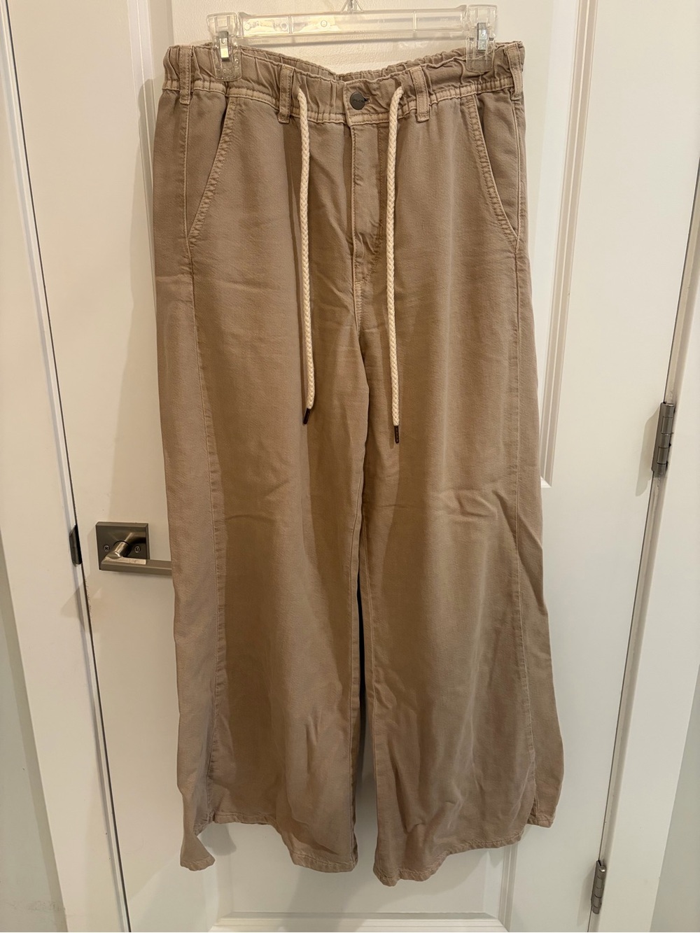 Pilcro Adi Pull On Mid Rise Flare Pants